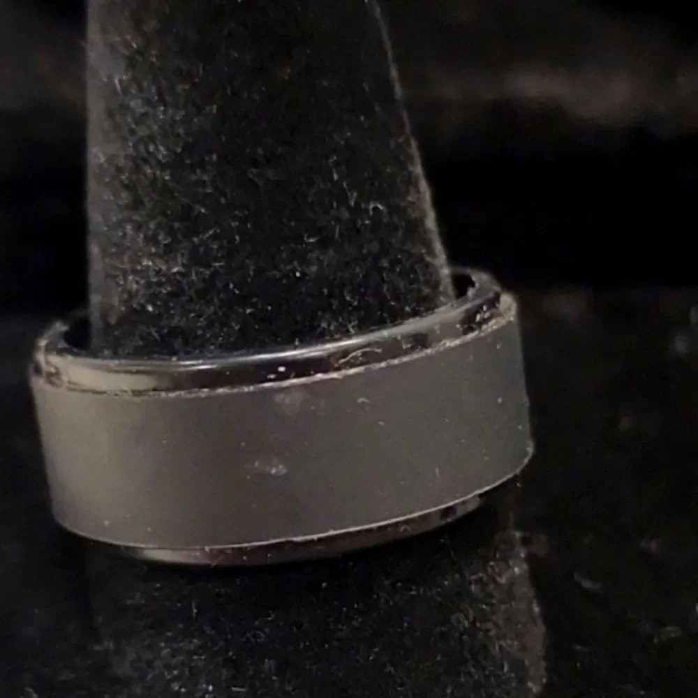 Qalo‎ Engravsble Black Silicone Band